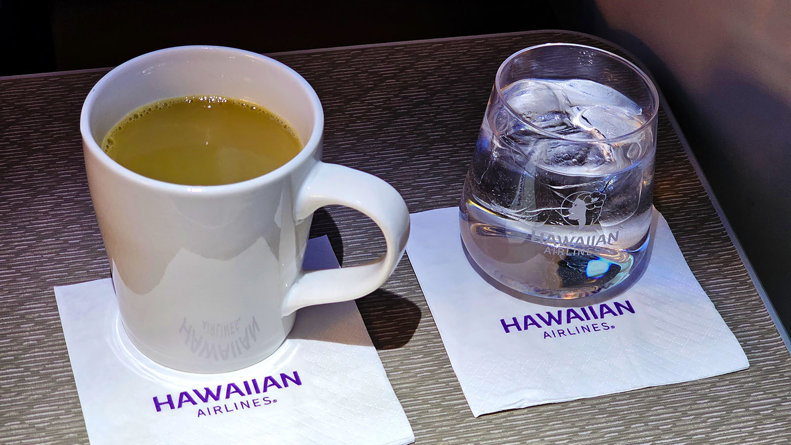Refreshment in Hawaiian Airlines Leihōkū Suites