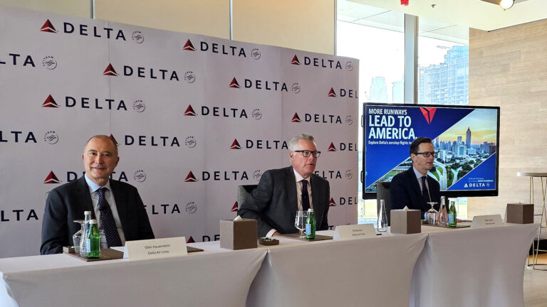 Delta plans flights to Melbourne