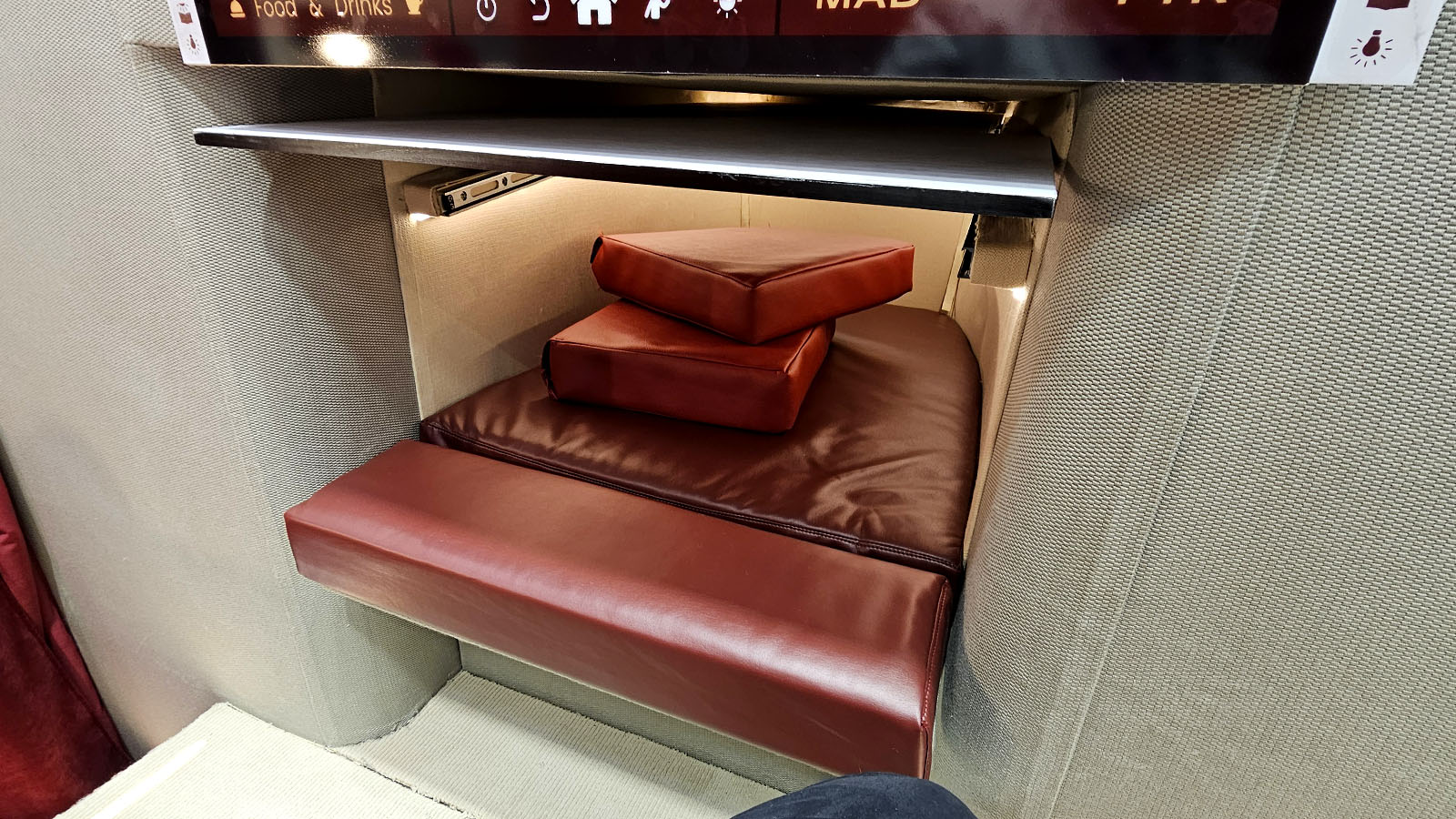 Legroom in First Class in Chaise Longue's upstairs/downstairs cabin concept