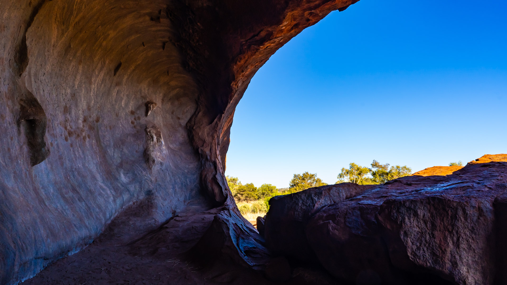 Virgin Australia Uluru Mala cave