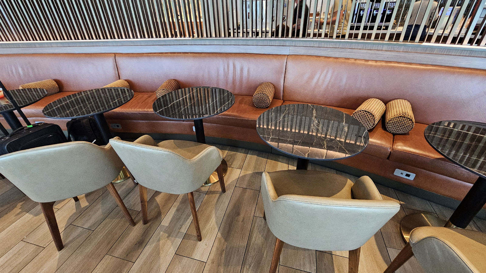 Seating in the Delta Sky Club, LAX T3