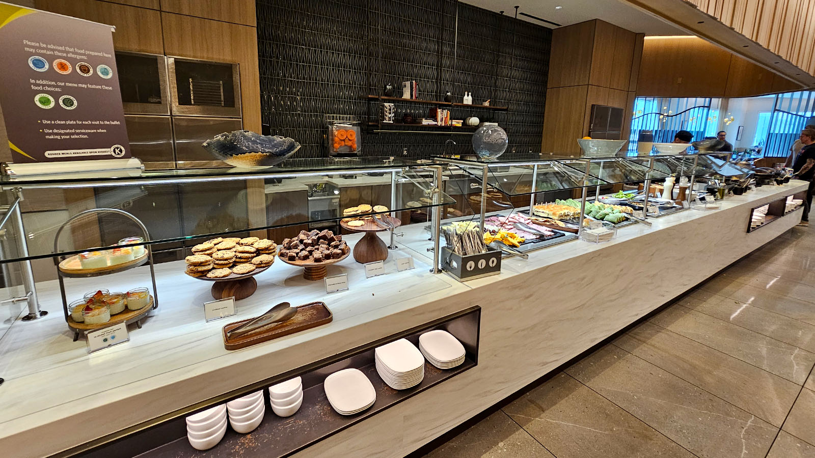 Counter at the Delta Sky Club, LAX T3