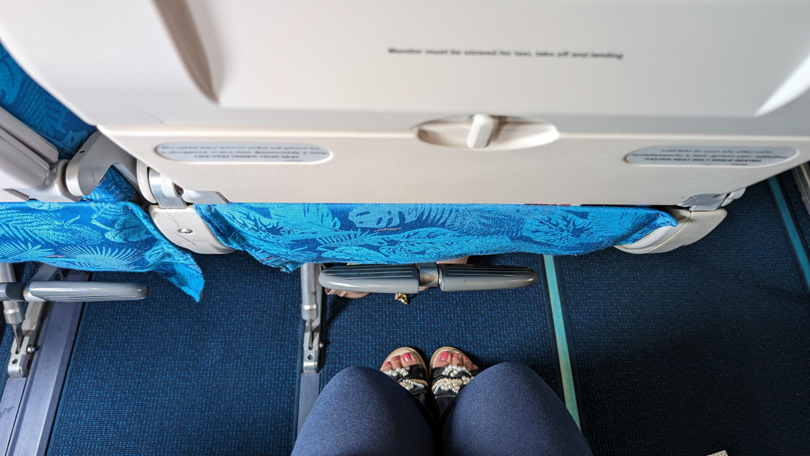 Legroom in Economy on SriLankan Airlines Airbus A330-200