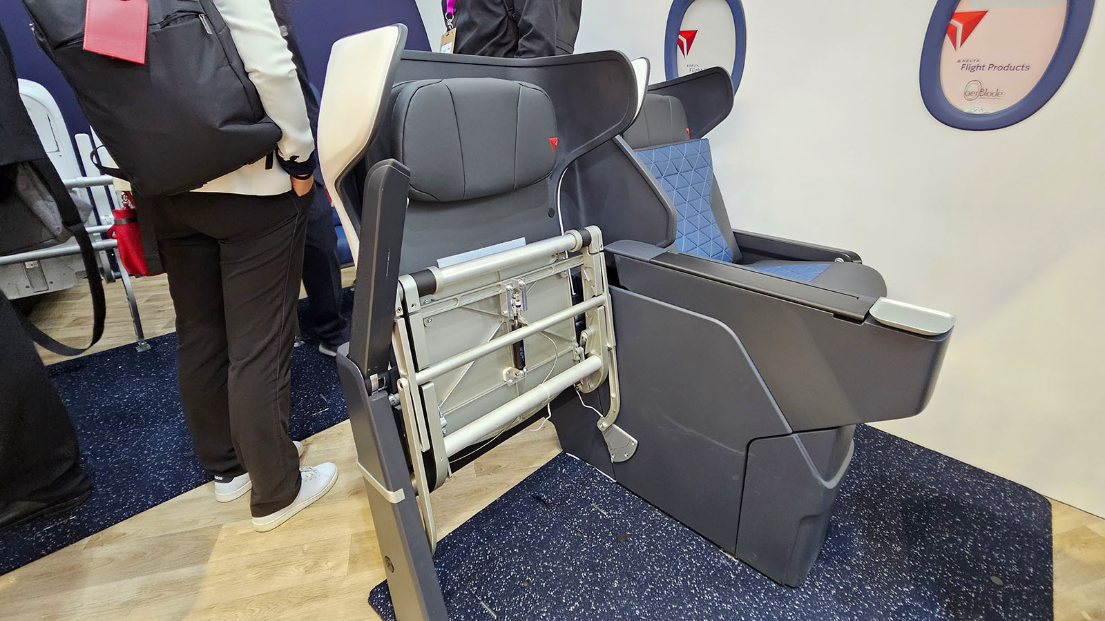 Accommodating a passenger with a disability in Delta PRM Suite concept