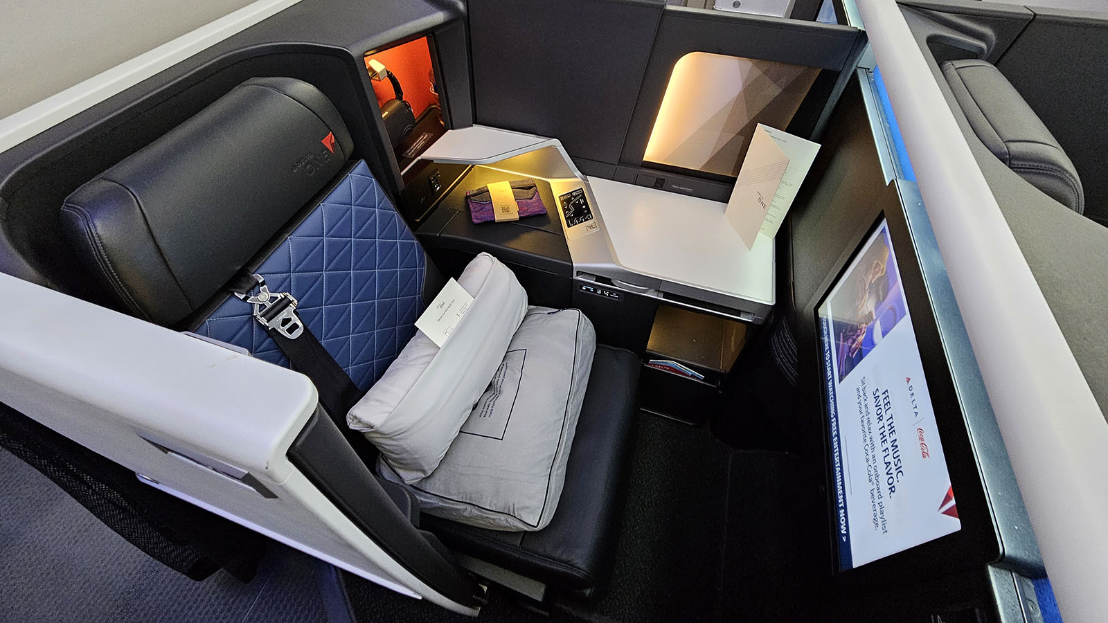 Suite in Delta One on the Airbus A350