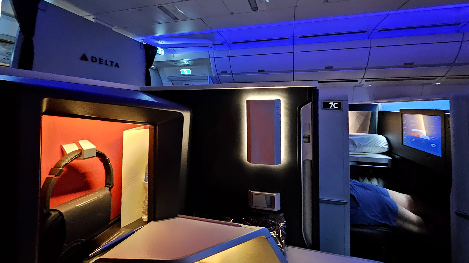 Funky lights in Delta One on the Airbus A350