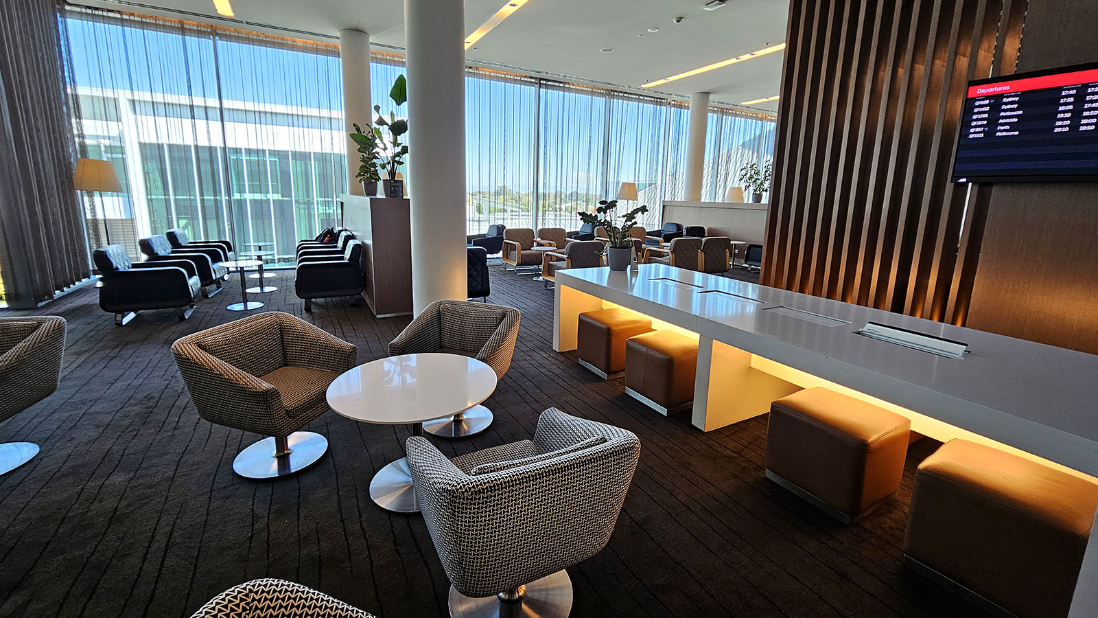 Sit in the Qantas Domestic Business Lounge, Canberra