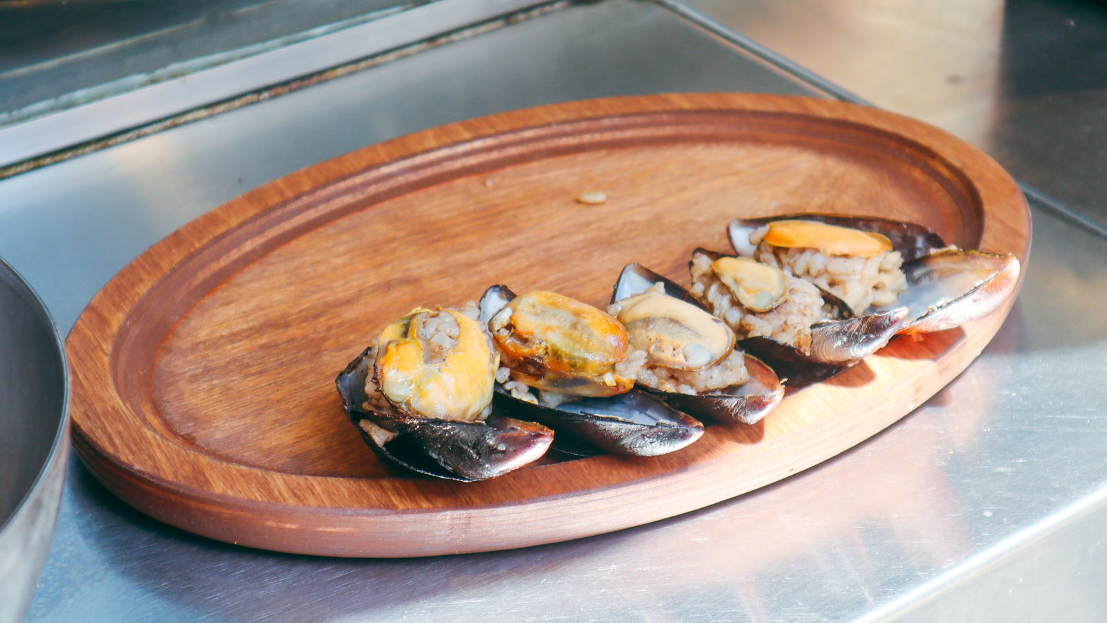 Turkish stuffed mussels street food