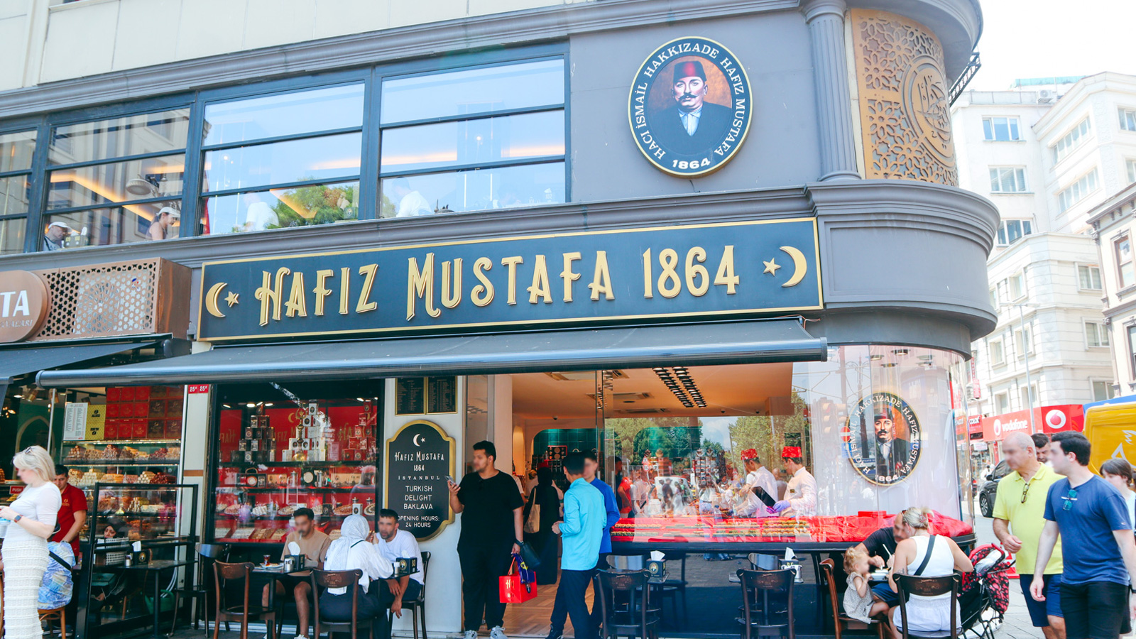 Hafiz Mustafa, Istanbul