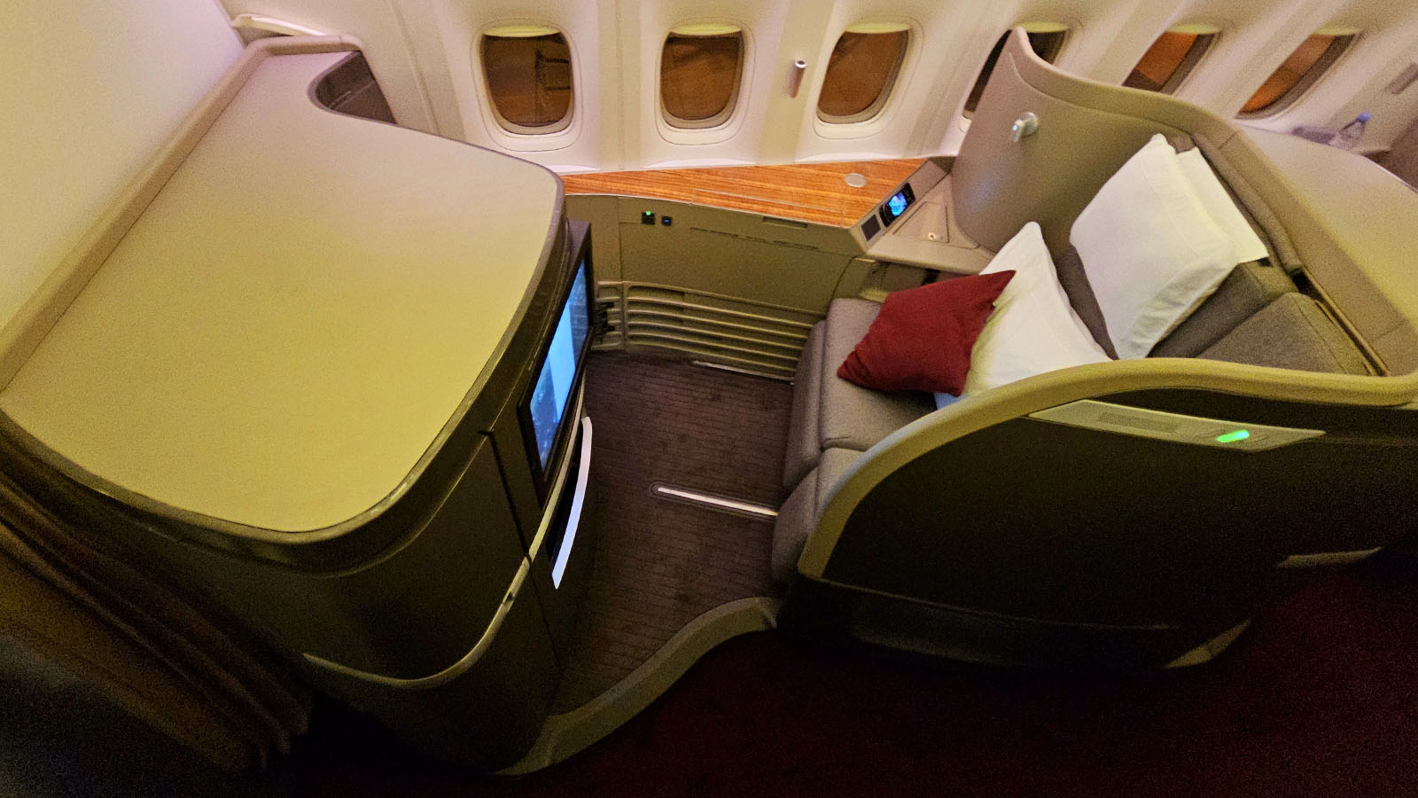 Seating in First Class on the Cathay Pacific Boeing 777