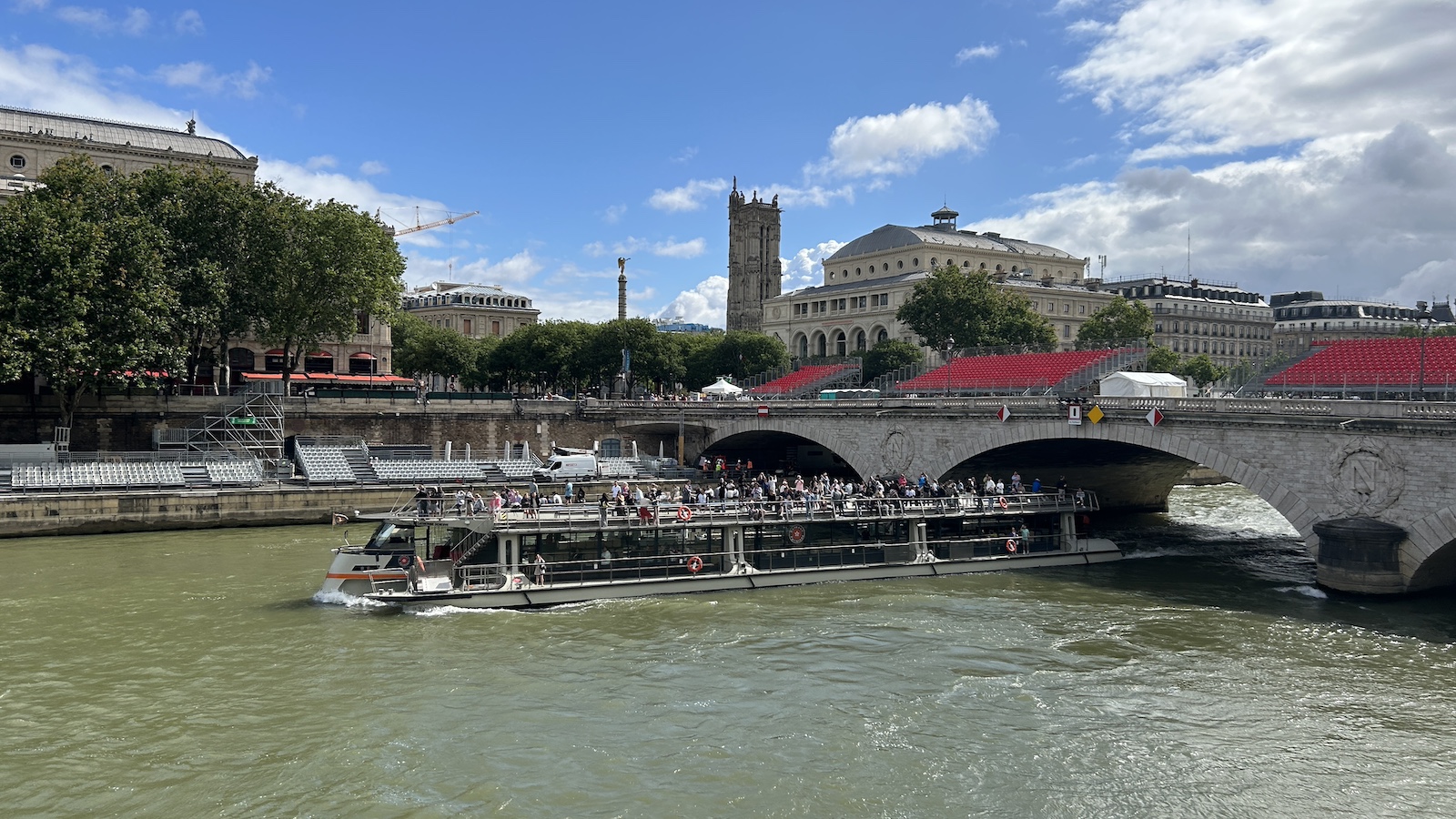 Qantas Perth Paris River Seine Riverboat under Bridge Preparation Point Hacks by Daniel Sciberras