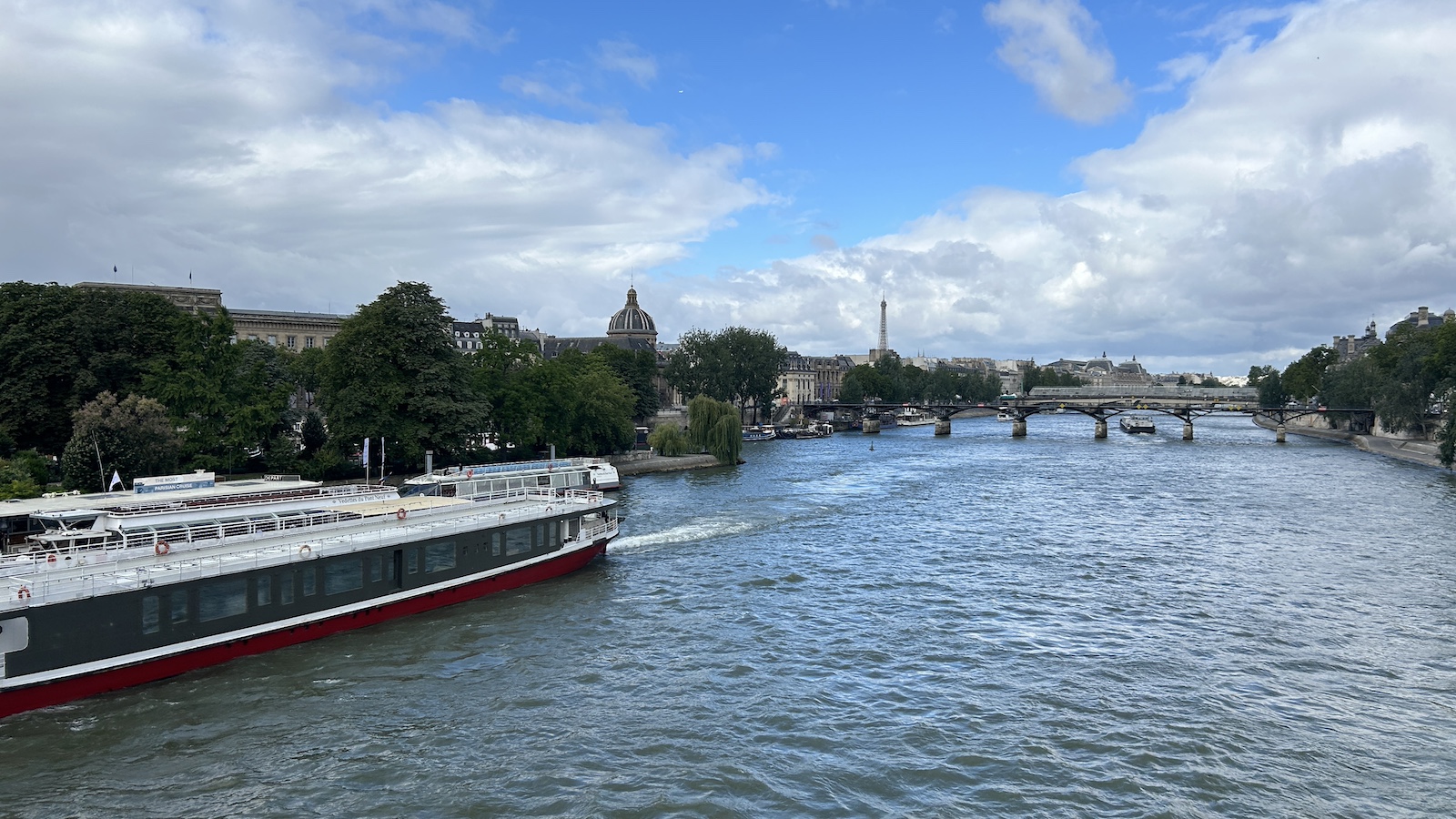 Qantas Perth Paris Riverboat Seine Point Hacks by Daniel Sciberras