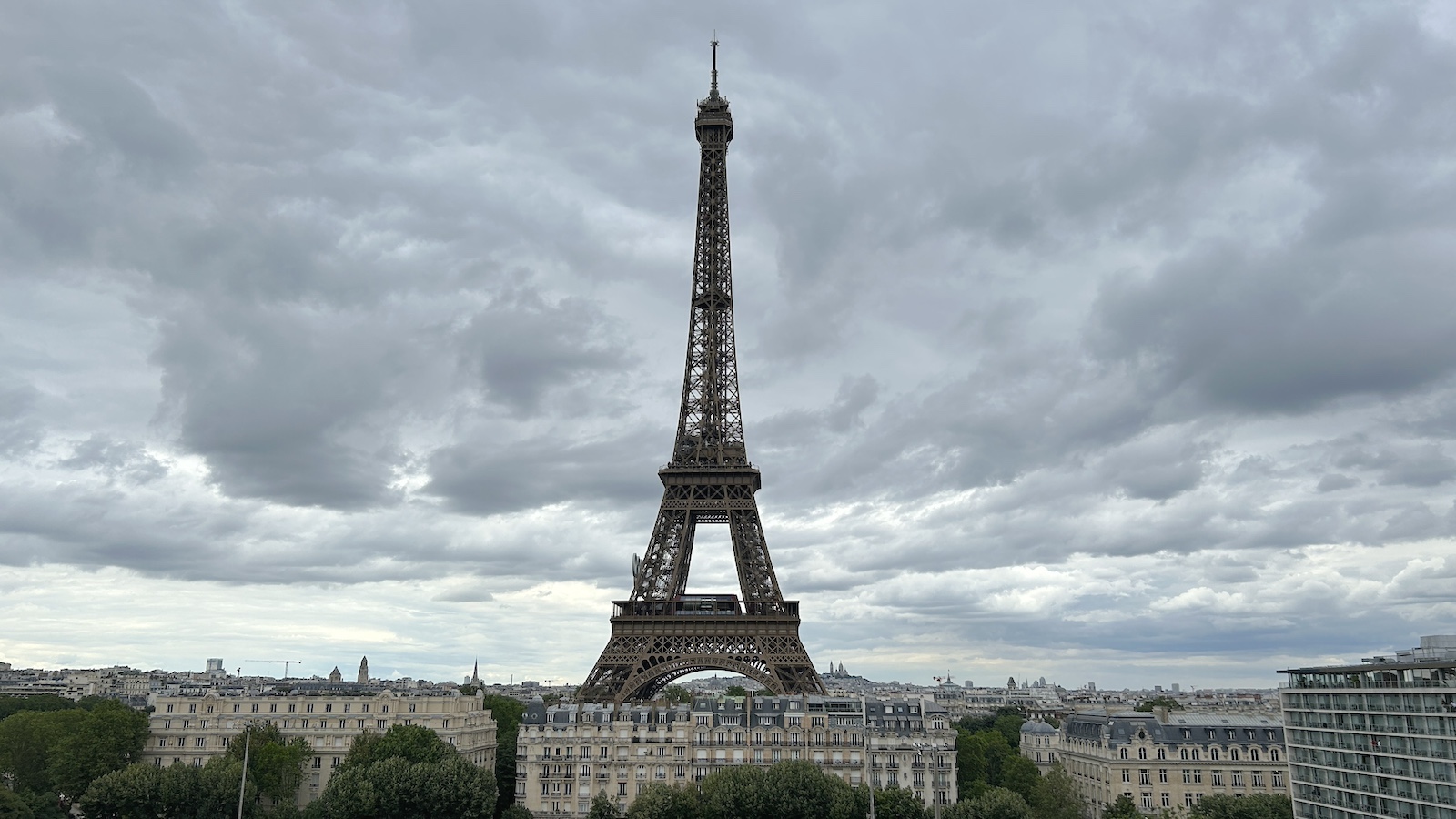 Qantas Perth Paris The Eiffel Tower Closeup Point Hacks by Daniel Sciberras