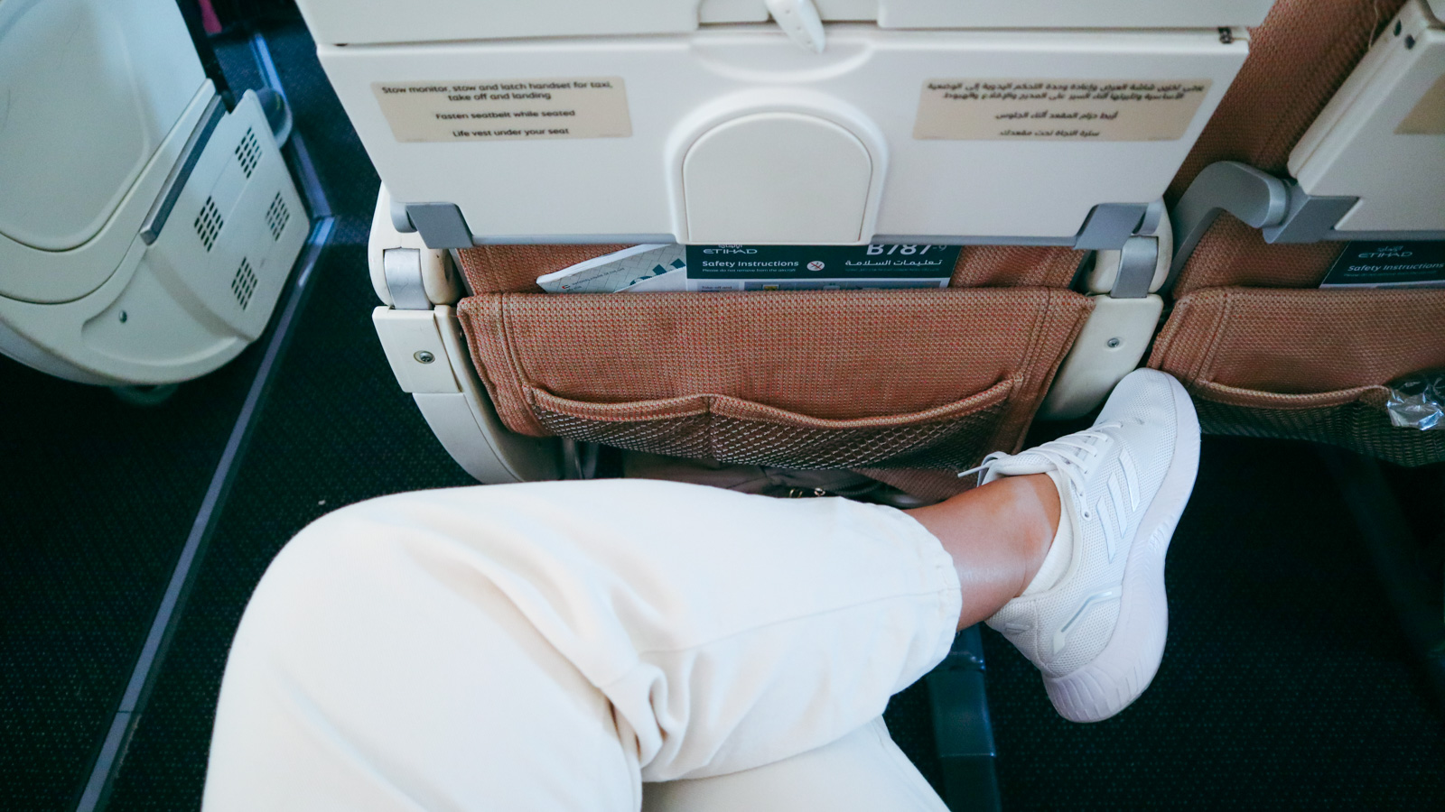 Extra legroom seat on Etihad Airways Economy Boeing 787 IST-AUH