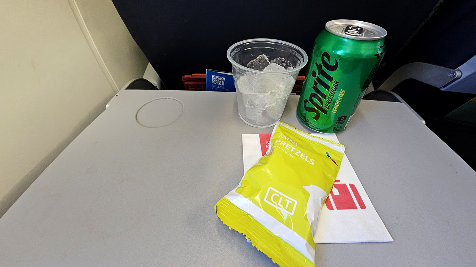 Snacks in American Airlines Embraer E175 Economy Class