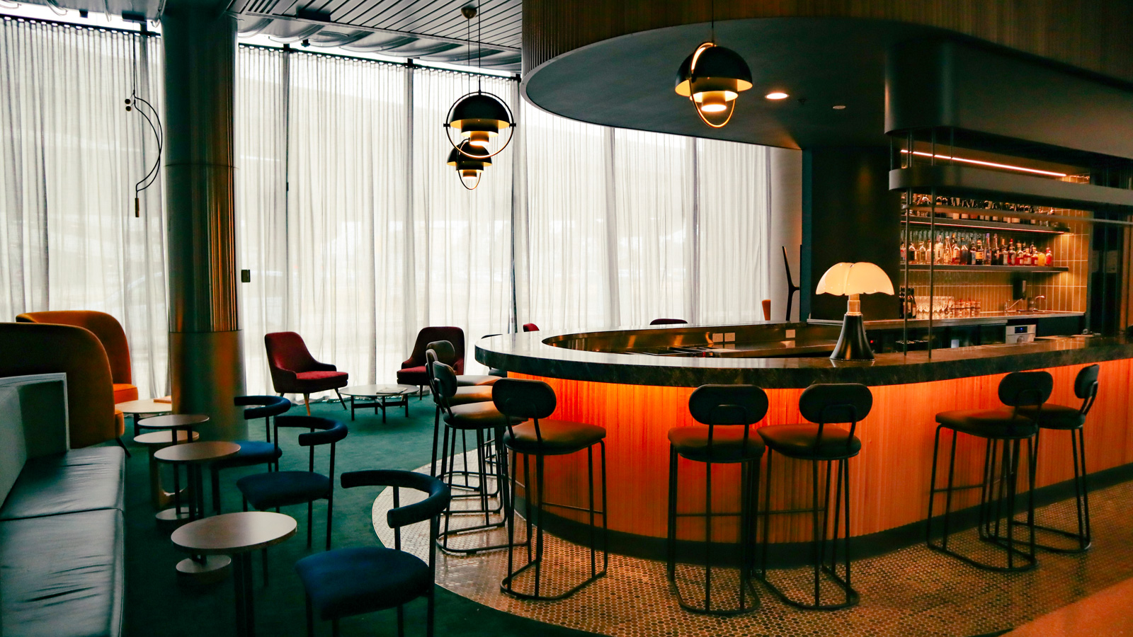 Bar area at ibis and Novotel Melbourne Airport hotels