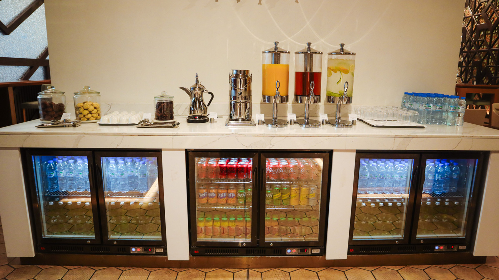 Cold drinks in Etihad AUH lounge