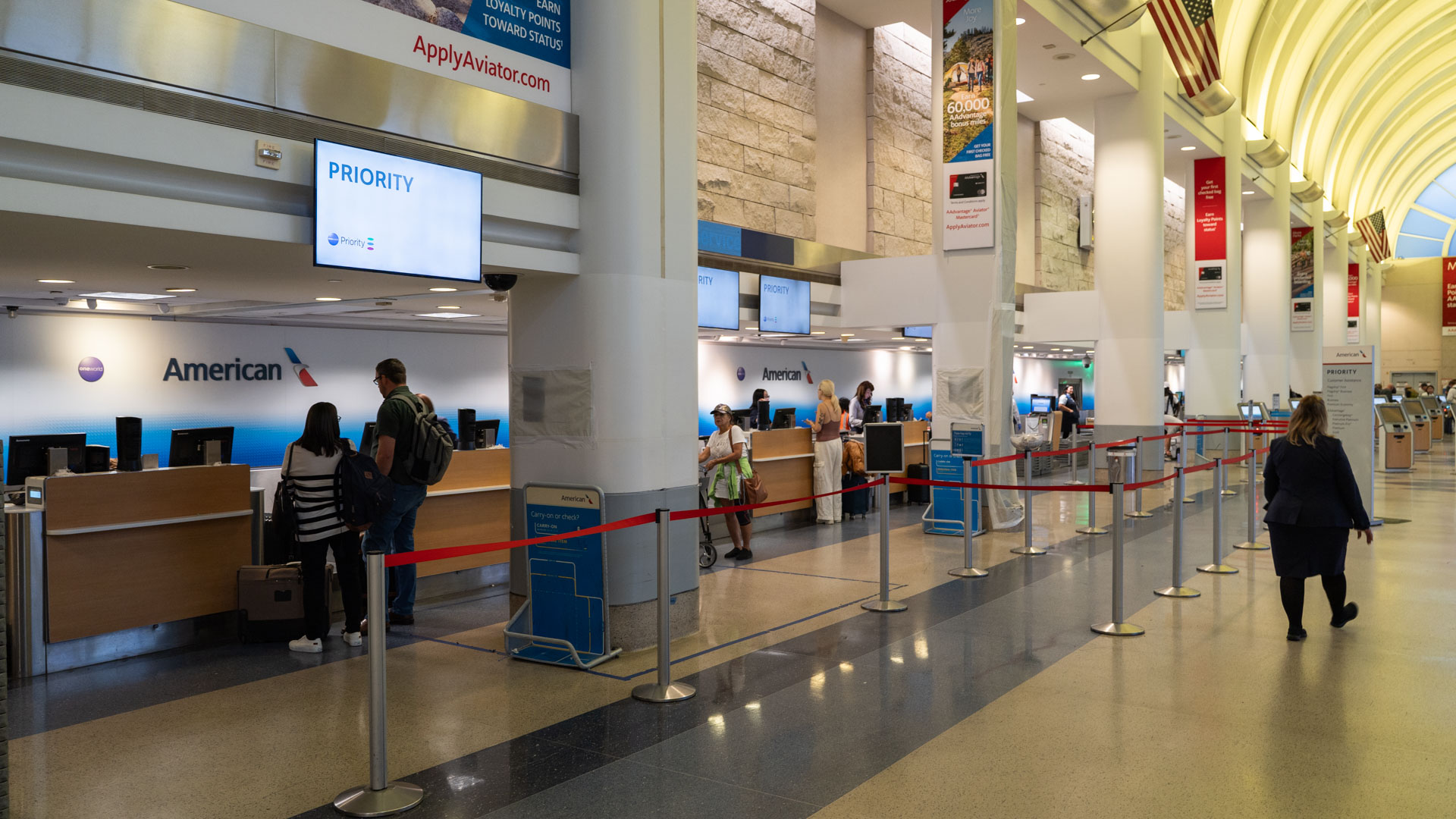 American Airlines Business Class priority check-in