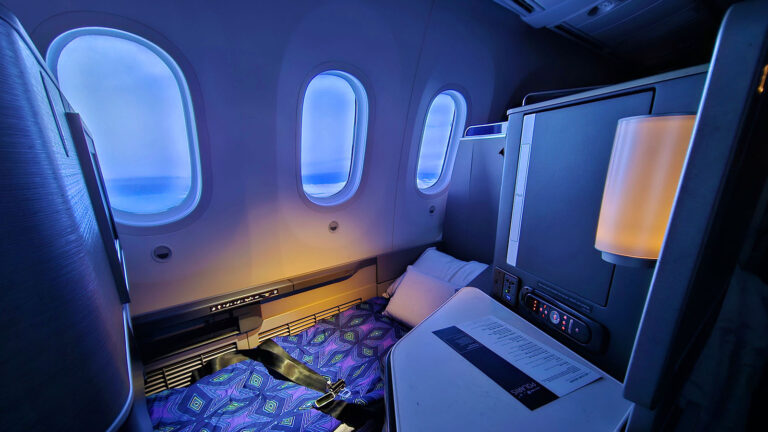 United Boeing 787 Polaris bed