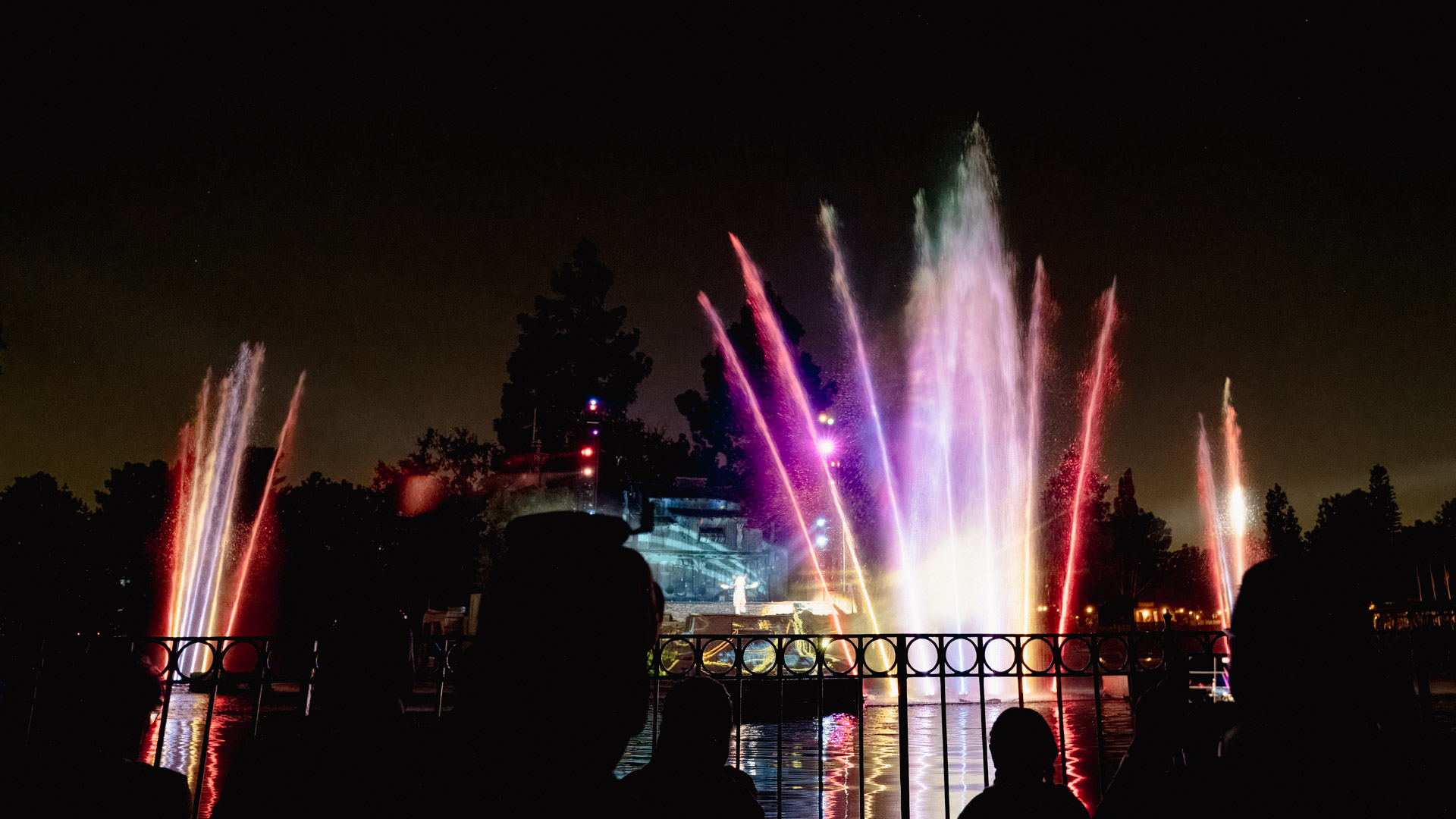 Disneyland Fantasmic show