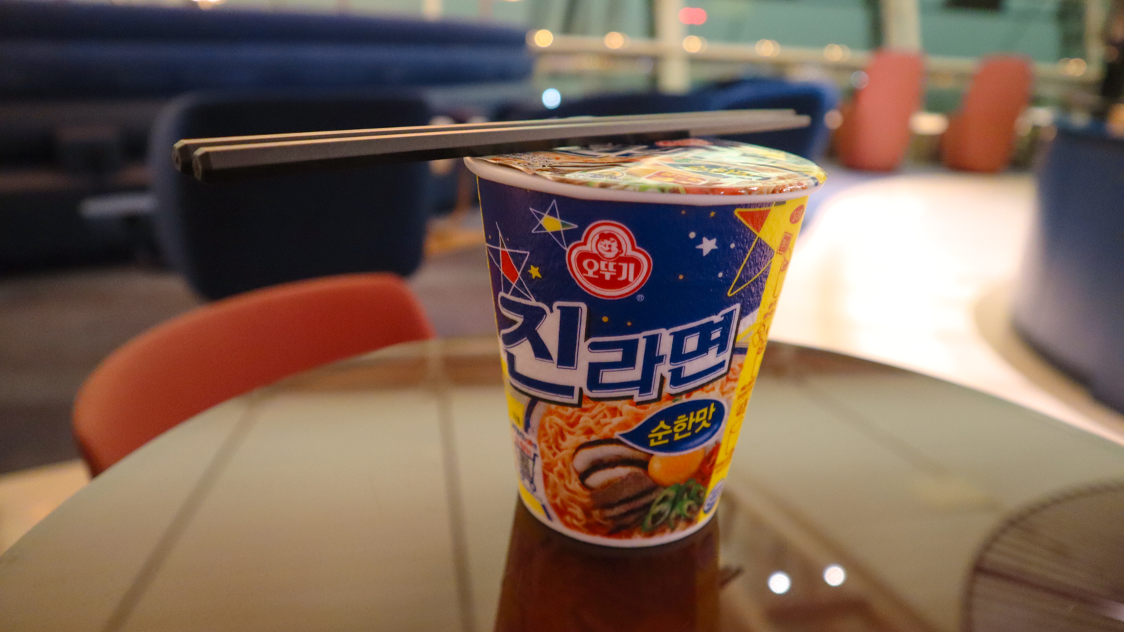 Instant noodles at oneworld Lounge, Seoul