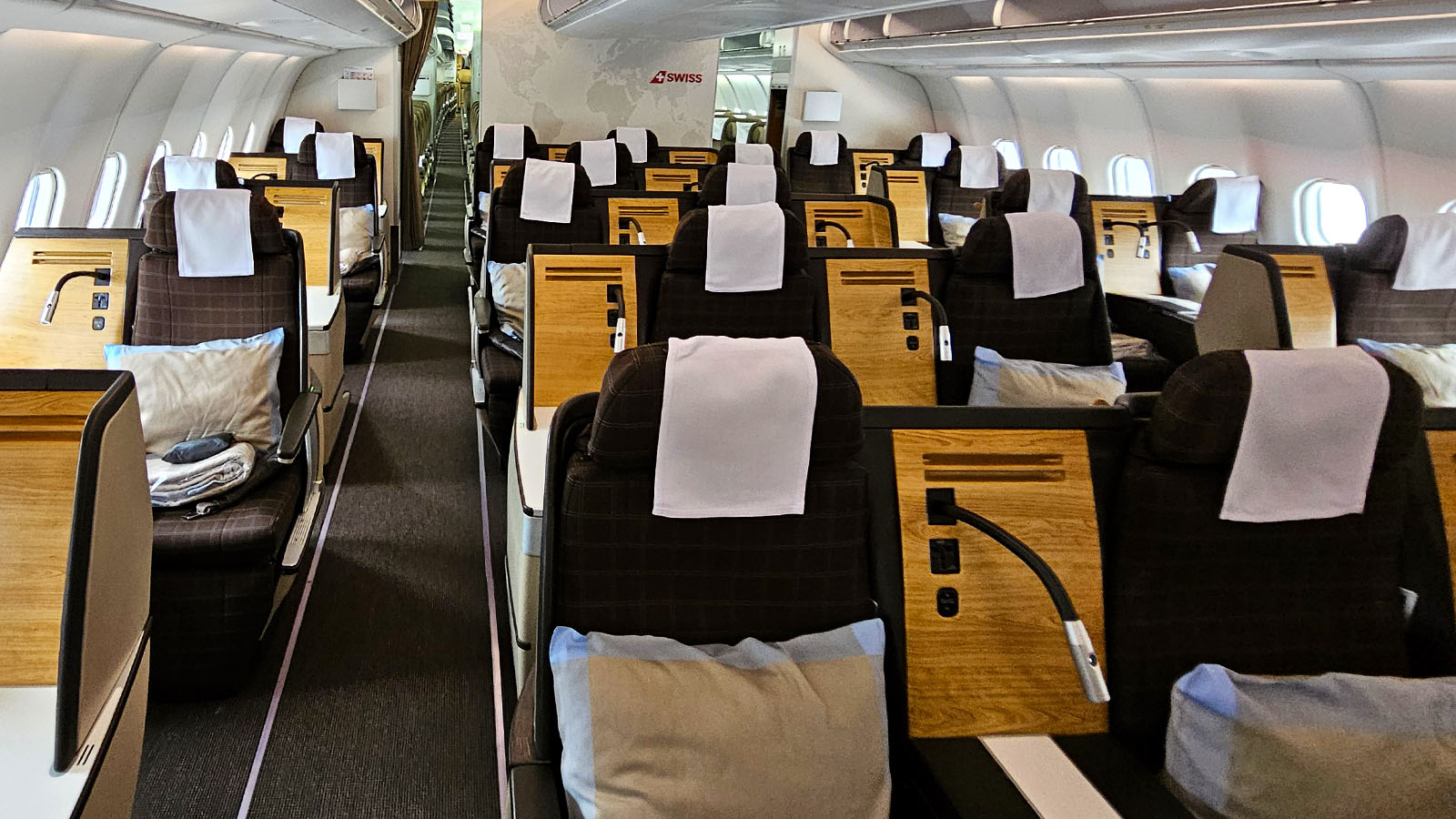 Seating in SWISS Airbus A330 Business Class