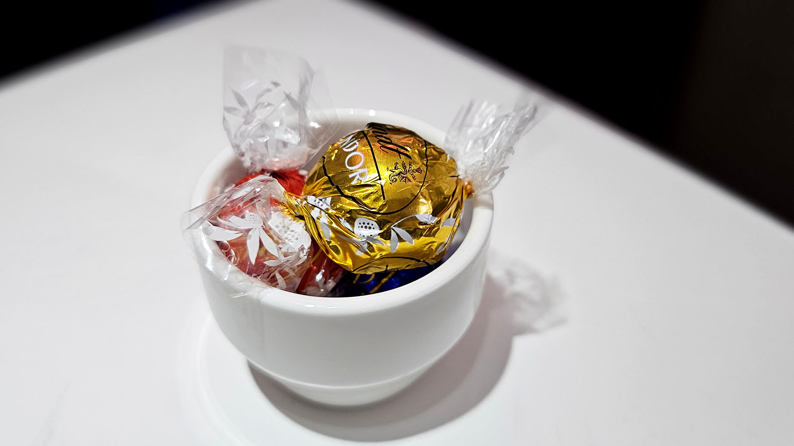 Chocolate balls in SWISS Airbus A330 Business Class