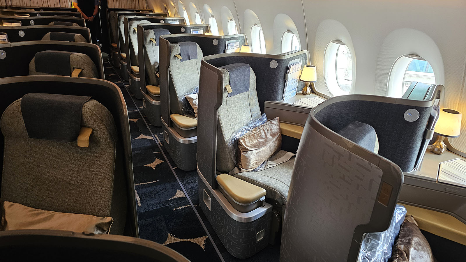 Chairs in China Airlines Airbus A350 Business Class