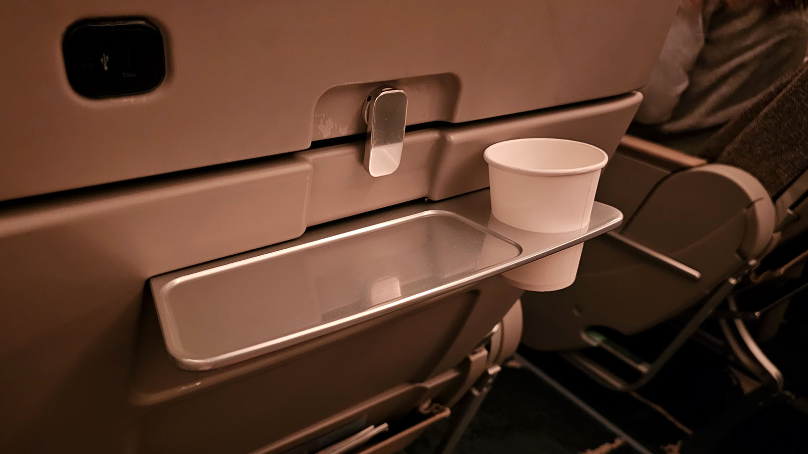 Keep refreshments close in China Airlines Premium Economy