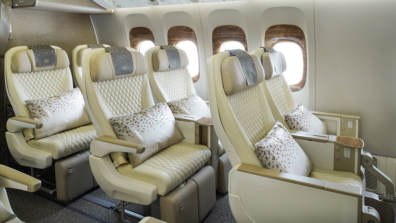 Side view of Emirates Premium Economy