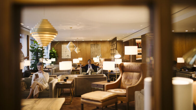 Cathay Pacific The Pier, First Class Lounge in Hong Kong