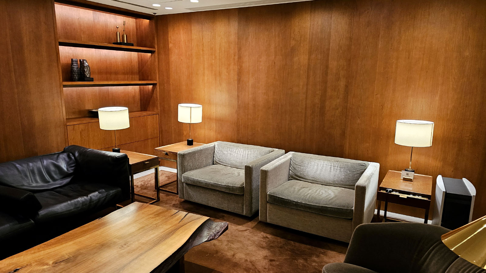 Unwind in Cathay Pacific, The Pier First Class