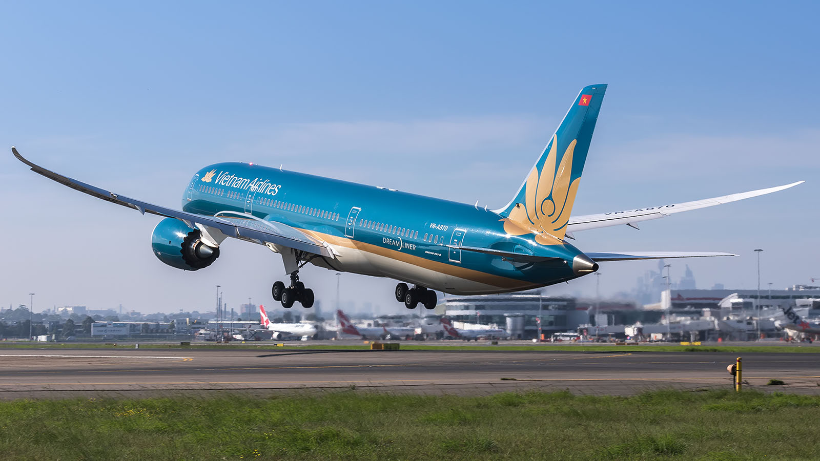 Use Lotusmiles to book flights from Sydney