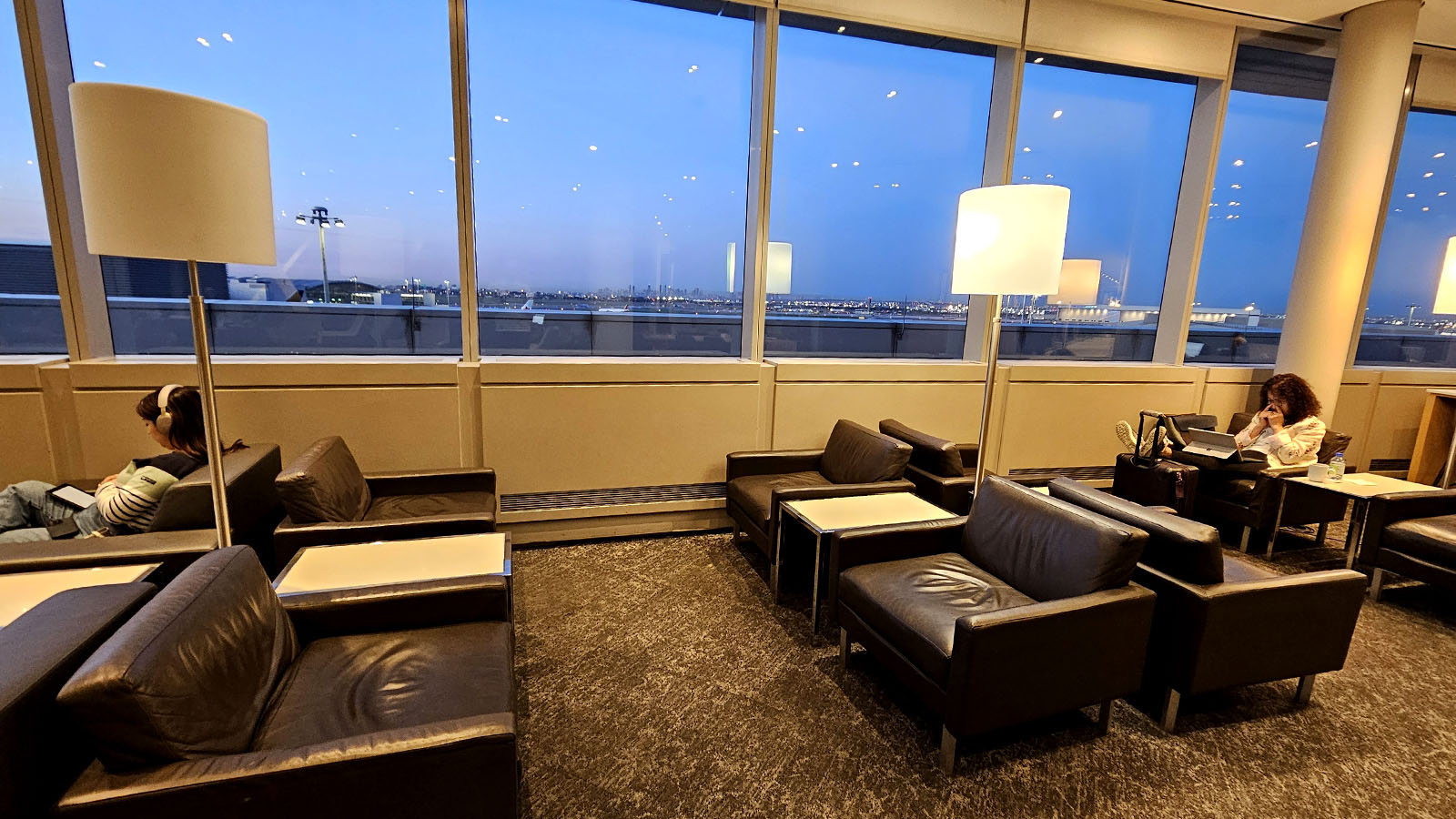 Pre-flight relaxation for Air Canada Airbus A330 Signature Class