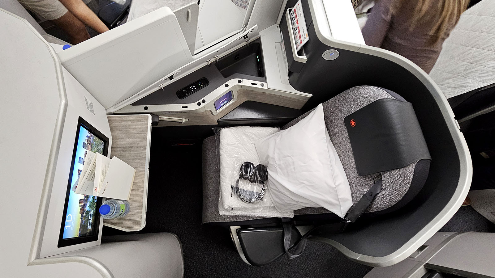 Seating in Air Canada Airbus A330 Signature Class