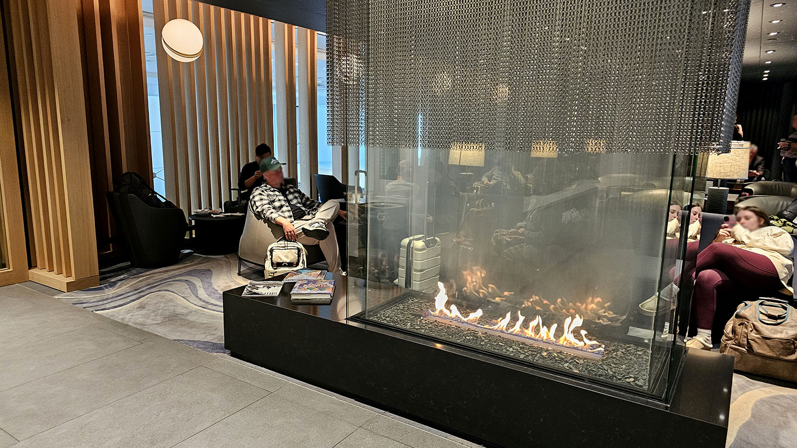 Amenities in the Admirals Club in Denver, Colorado