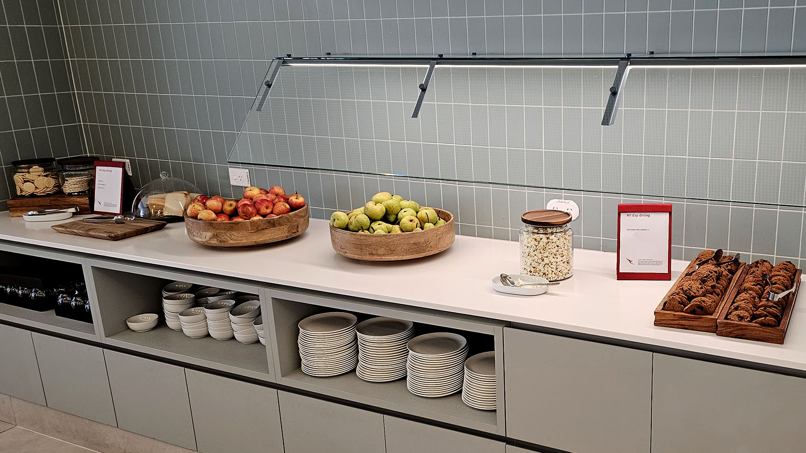 Counter at the Qantas Club, Adelaide