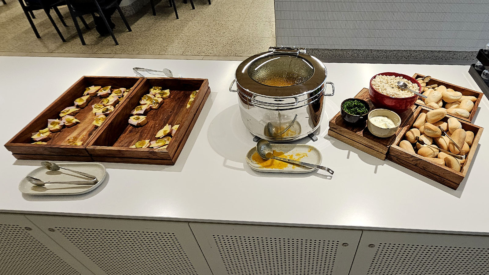 Snacks at the Qantas Club, Adelaide