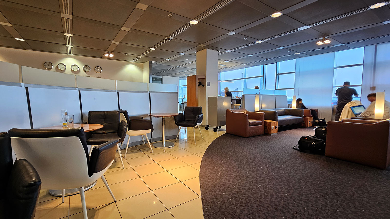 Senator Lounge before SWISS Embraer E195 E2 Business Class