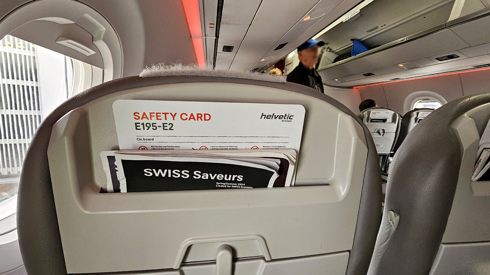 Storage in SWISS Embraer E195 E2 Business Class