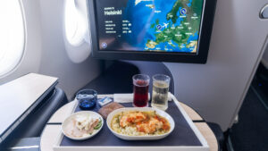 Finnair Airbus A350 AirLounge Business Class (London-Helsinki)