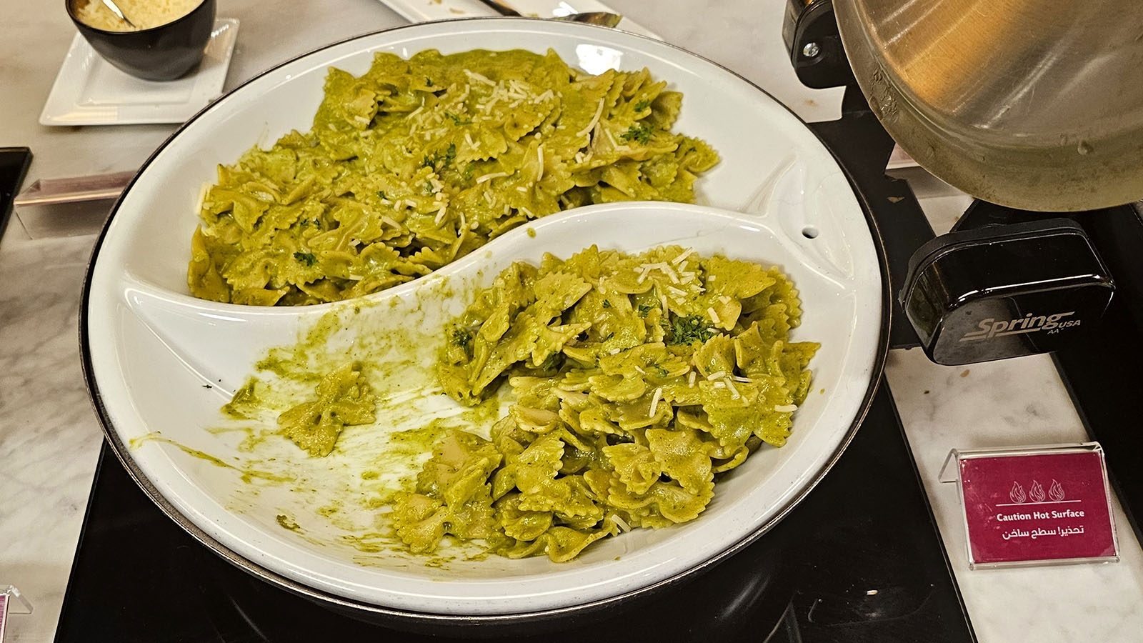 Hot food in the Qatar Platinum Gold Lounge Doha