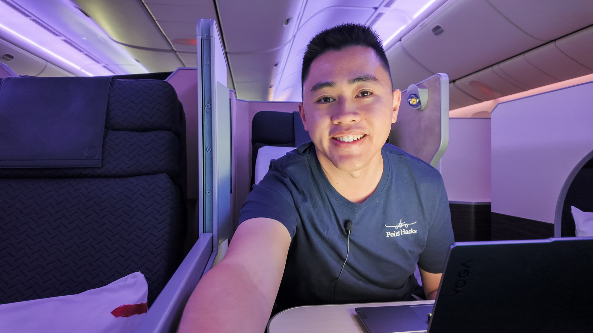 Japan Airlines Boeing 777 Business Class selfie