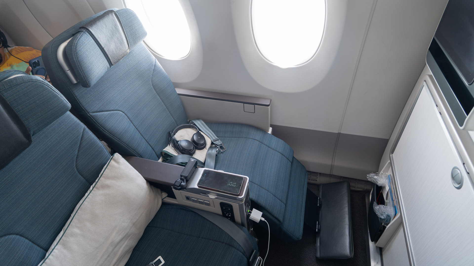 Cathay Pacific Airbus A350 Premium Economy recline