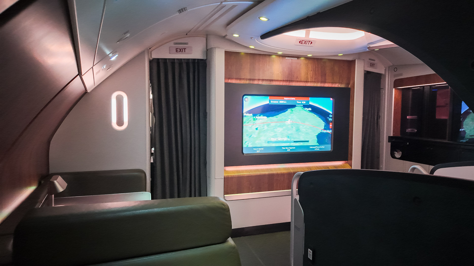 Qantas Airbus A380 Business Class lounge