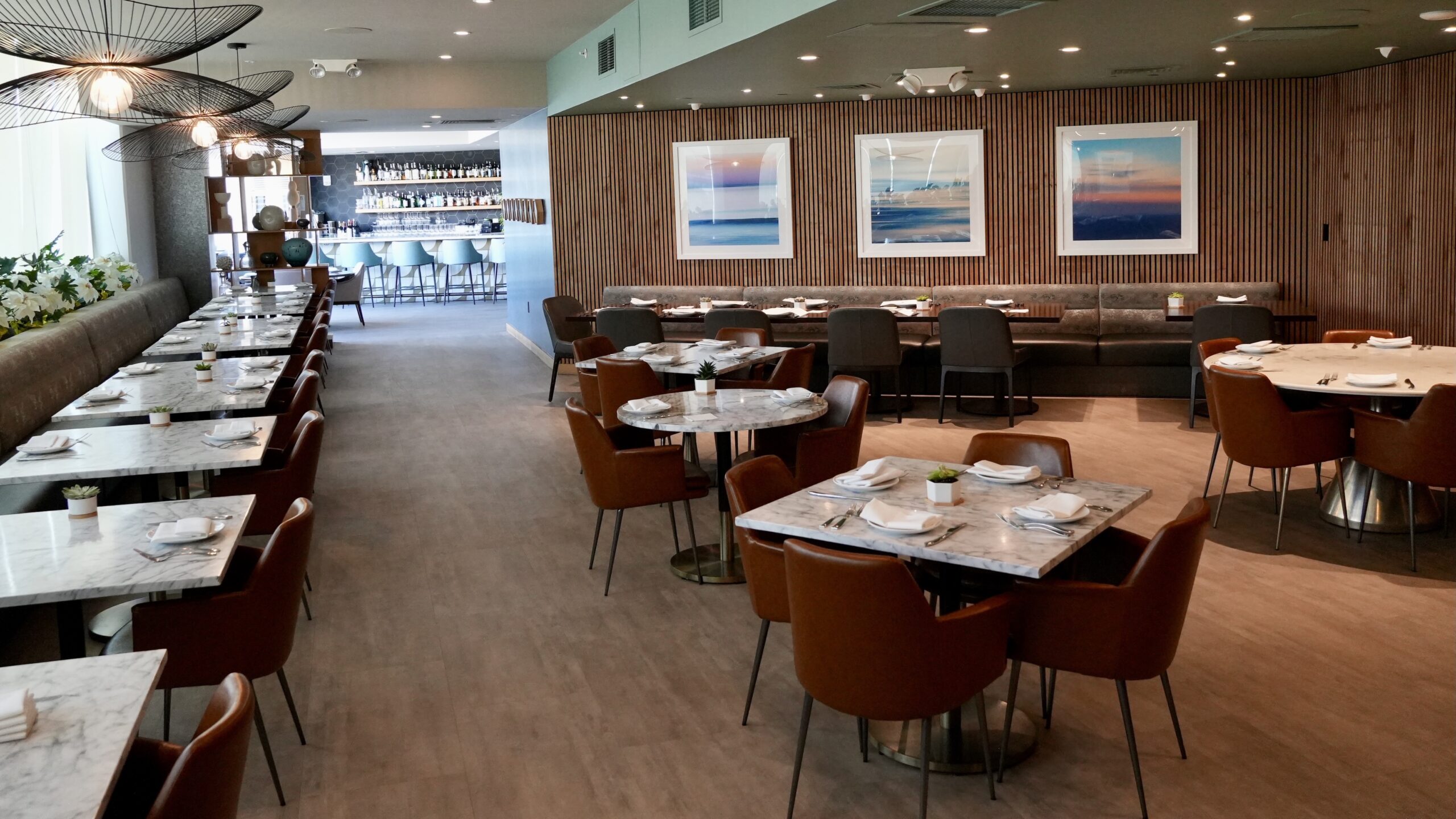 MW Reaturant Honolulu Seating Area Point Hacks by Daniel Sciberras