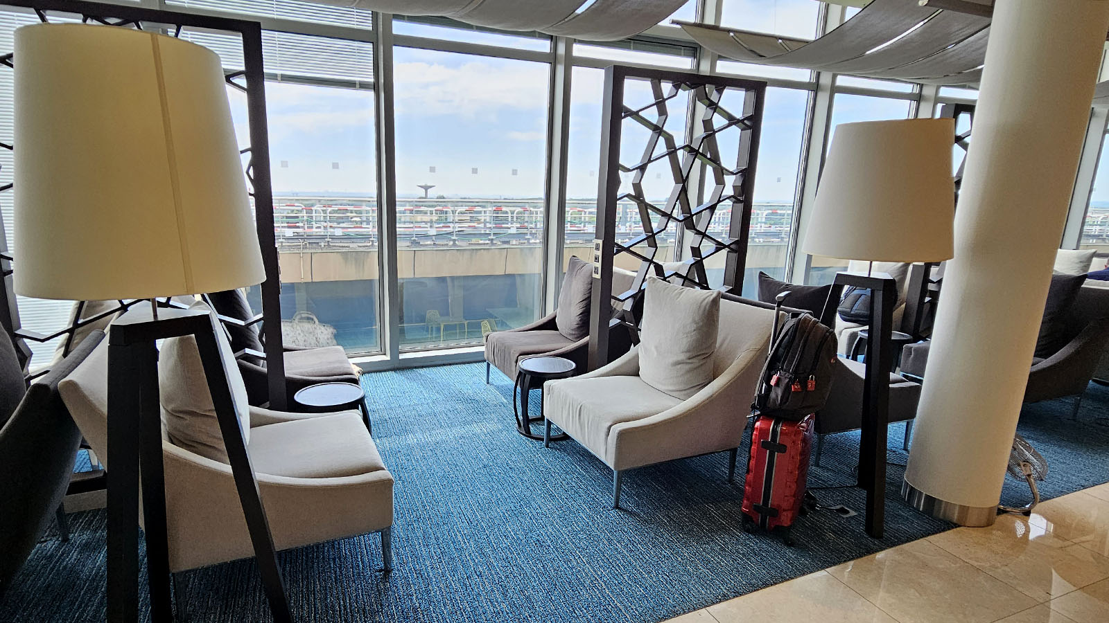 Comfy corner, Qatar Premium Lounge in Paris