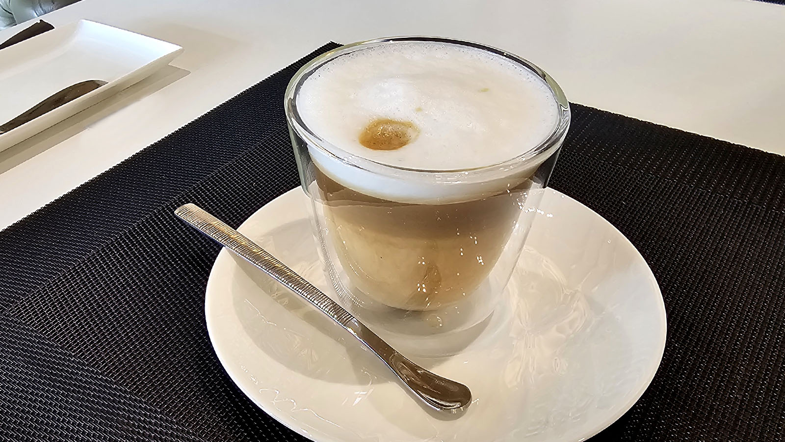 Coffee, Qatar Premium Lounge in Paris