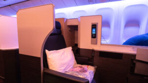 Japan Airlines Boeing 777 Business Class (Tokyo Narita-Chicago)