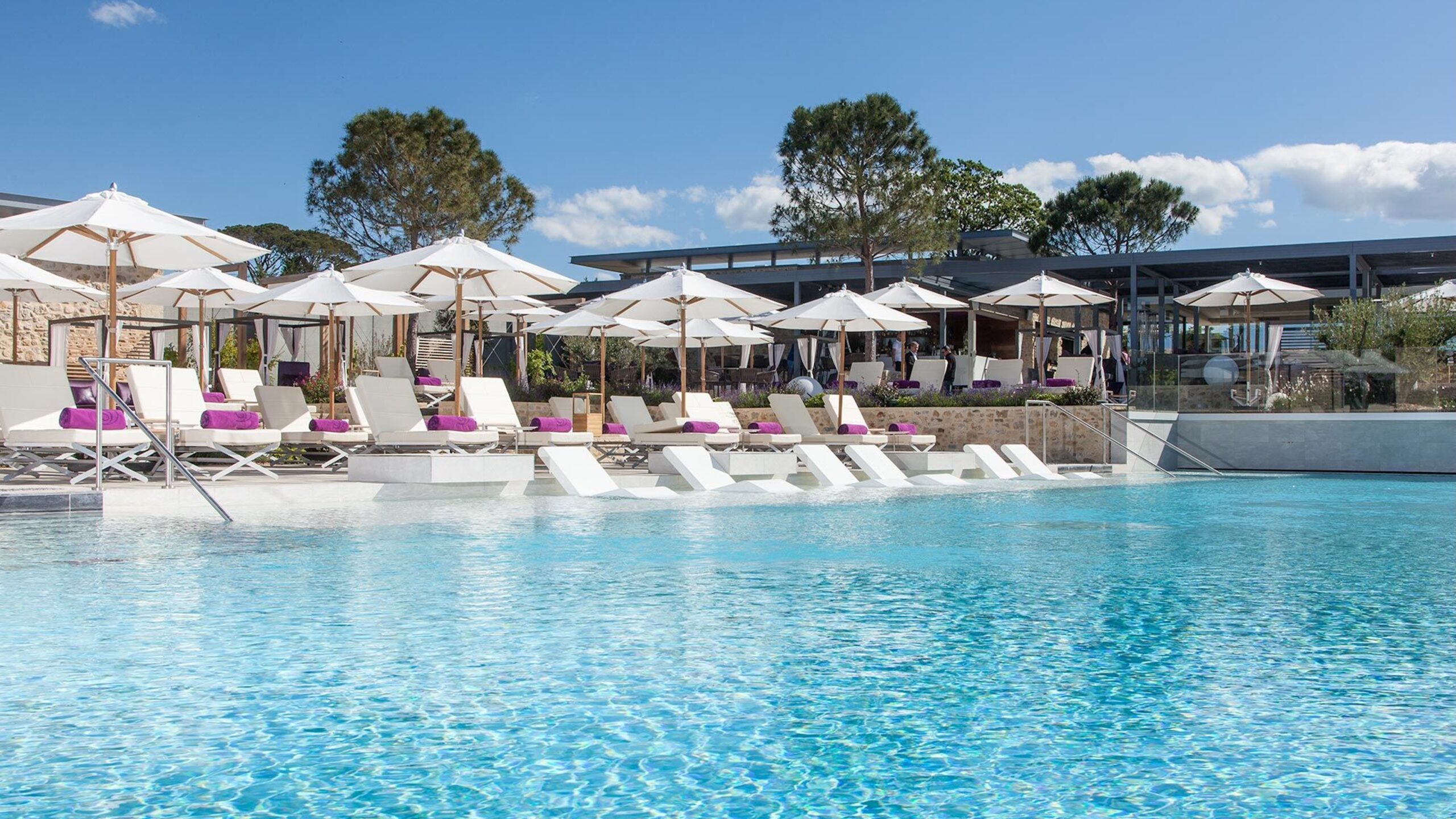 Domaine de Verchant Outdoor Pool